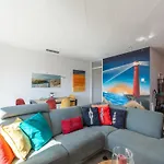 Gorgeous Seaside Apartment *